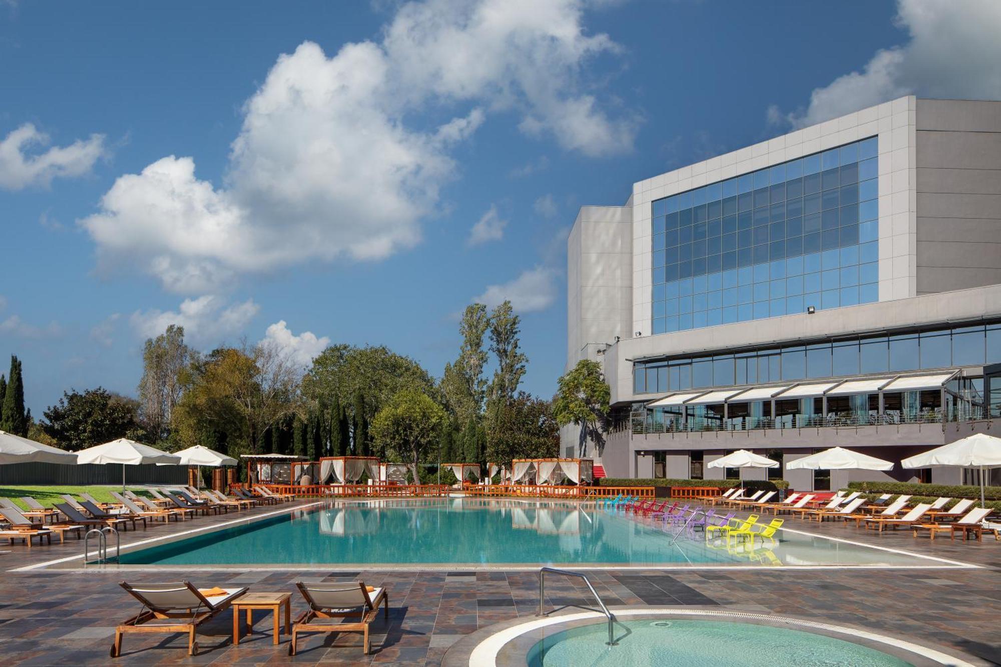 Sheraton Istanbul Atakoy Hotel Exterior photo